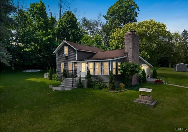 Photo 2 of Single family home for sale at 1631 Albring Rd, Skaneateles, NY 13152 | MLS# S1695500 | Listing updated on 2026-08-20