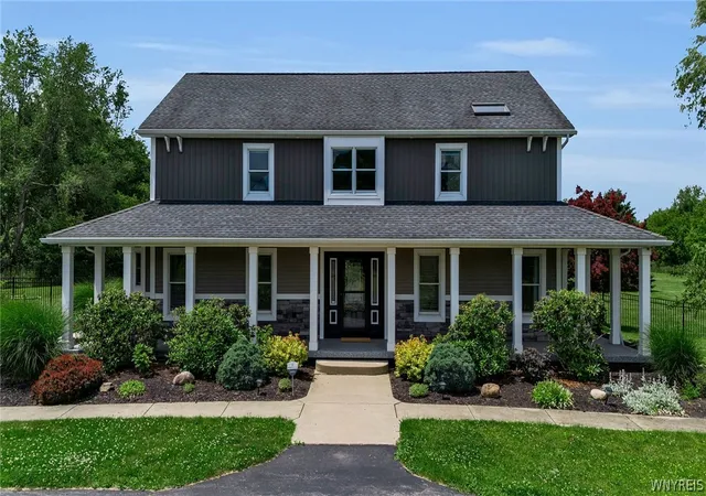 Photo 3 of Single family home for sale at 3350 Angle Rd, Orchard Park, NY 14127 | MLS# B1691856 | Listing updated on 2026-08-14