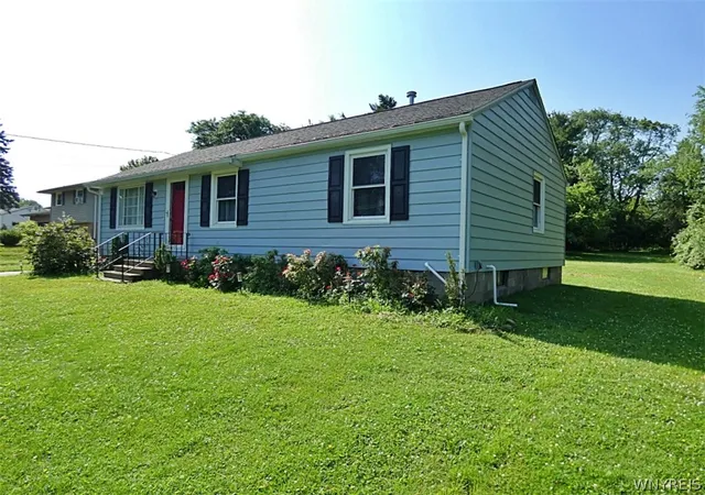 Photo 2 of Sale Pending at 7399 Michael Rd, Orchard Park, NY 14127 | MLS# B1695635 | Listing updated on 2026-09-08