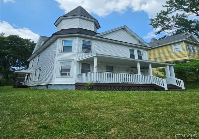 Photo 2 of Sale Pending at 105 Dillaye Ave, Syracuse, NY 13206 | MLS# S1695671 | Listing updated on 2026-08-28
