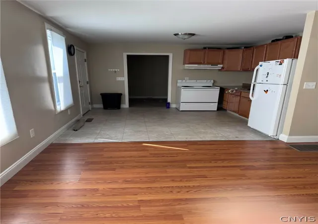 Listing Photo 5 - Condo for sale in building located at 105 Dillaye Ave, Syracuse, NY 13206