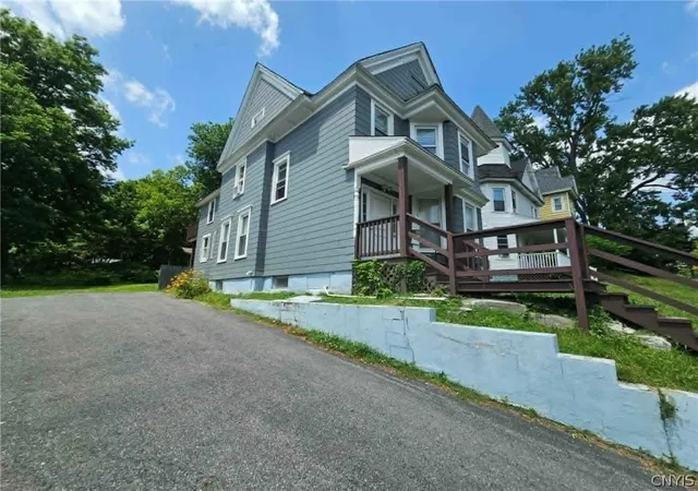 Photo 3 of Sale Pending at 101 Dillaye Ave #3, Syracuse, NY 13206 | MLS# S1695668 | Listing updated on 2026-08-28