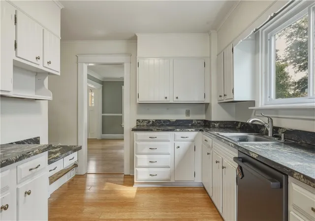 Photo 3 of Sale Pending at 1011 W Water St, Elmira, NY 14905 | MLS# R1695136 | Listing updated on 2026-09-03