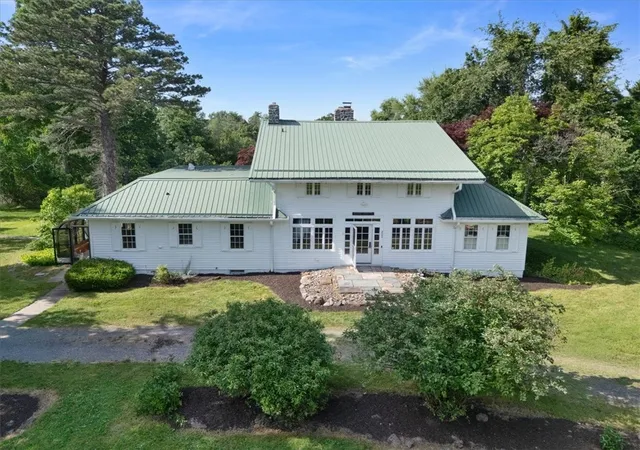 Photo 2 of Sale Pending at 211 Lake Rd, Ontario, NY 14519 | MLS# R1693902 | Listing updated on 2026-08-20