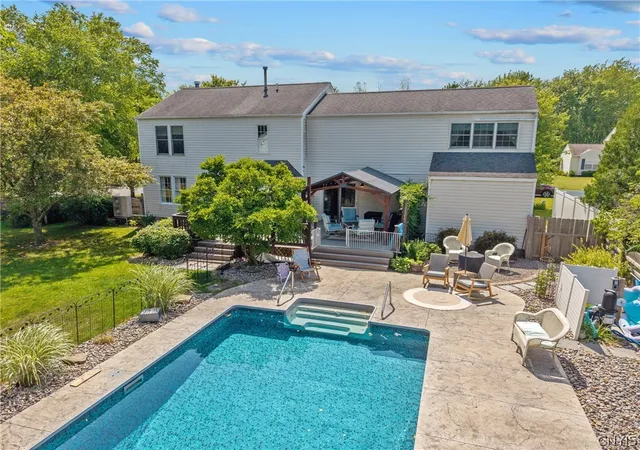 Photo 4 of Sale Pending at 5979 Hebrides, Cicero, NY 13039 | MLS# S1695943 | Listing updated on 2026-09-01