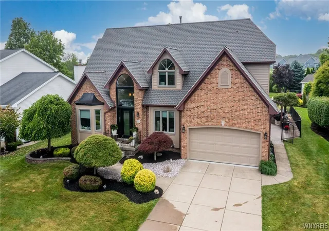 Photo 2 of Sale Pending at 5521 Country Clb Ln, Hamburg, NY 14075 | MLS# B1691457 | Listing updated on 2026-09-01