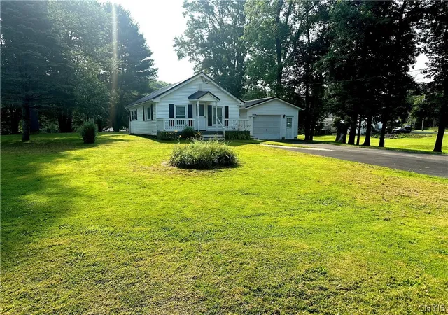 Photo 3 of Sale Pending at 455 N 7th Street, Fulton, NY 13069 | MLS# S1695824 | Listing updated on 2026-08-19
