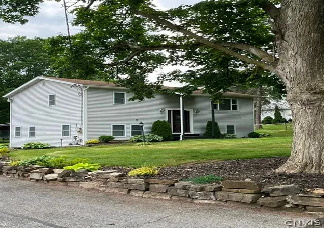 Photo 1 of Sale Pending at 533 Sayles St, Oneida, NY 13421 | MLS# S1695397 | Listing updated on 2026-09-14