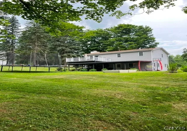 Photo 2 of Sale Pending at 533 Sayles St, Oneida, NY 13421 | MLS# S1695397 | Listing updated on 2026-09-14