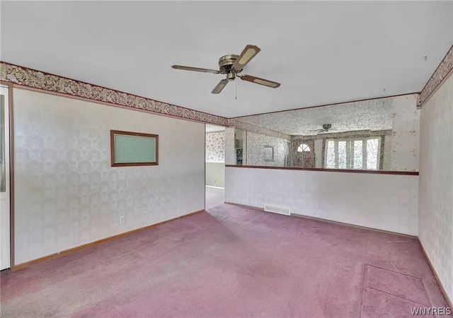 Photo 4 of Sale Pending at 162 Poinciana Pkwy, Buffalo, NY 14225 | MLS# B1696068 | Listing updated on 2026-08-05