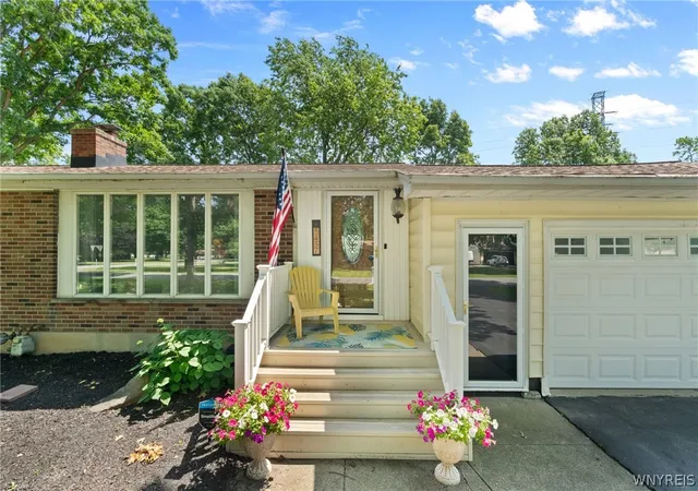 Photo 1 of Sale Pending at 5437 Elm Dr, Lewiston, NY 14092 | MLS# B1695264 | Listing updated on 2026-08-11
