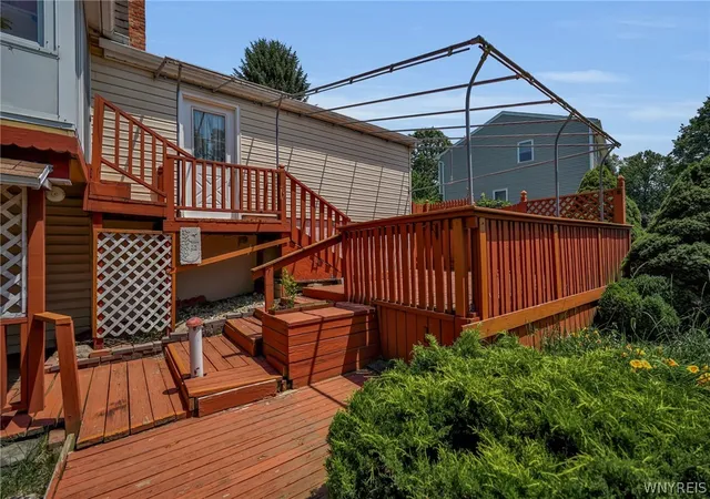 Photo 3 of Sale Pending at 6475 Ludon Dr, Hamburg, NY 14075 | MLS# B1696242 | Listing updated on 2026-08-27