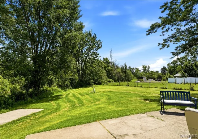 Photo 3 of Single family home for sale at 4091 Millersport Hwy, Buffalo, NY 14228 | MLS# B1696190 | Listing updated on 2026-09-16