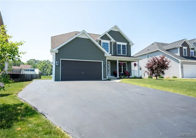 Photo 2 of Sale Pending at 2336 Agassiz Dr, Lake View, NY 14085 | MLS# B1696187 | Listing updated on 2026-08-21