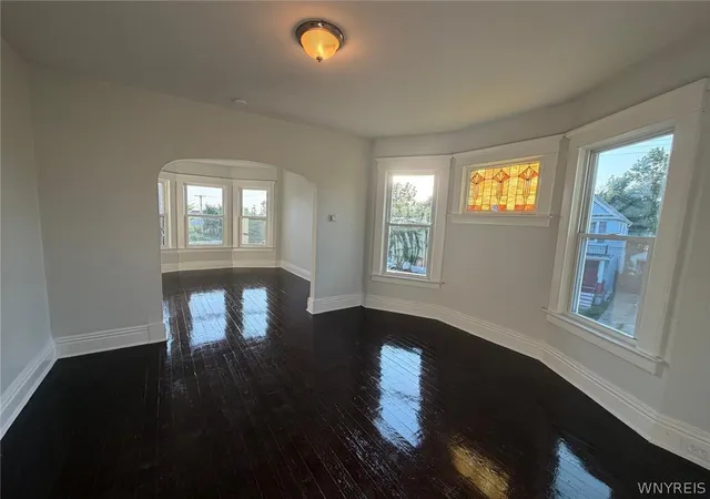 Listing Photo 4 - Condo for sale in building located at 63 Hartman Pl, Buffalo, NY 14207