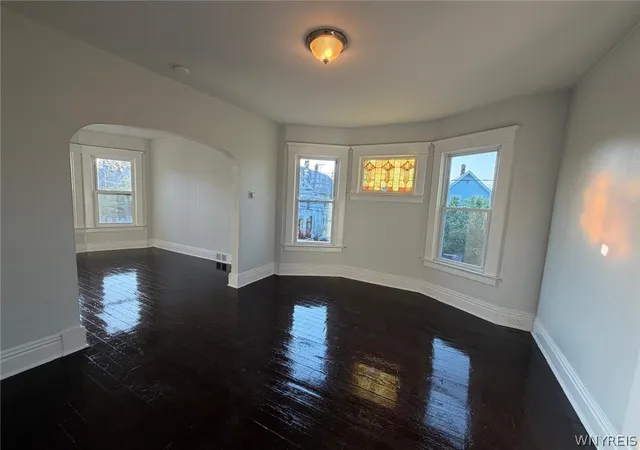 Listing Photo 5 - Condo for sale in building located at 63 Hartman Pl, Buffalo, NY 14207