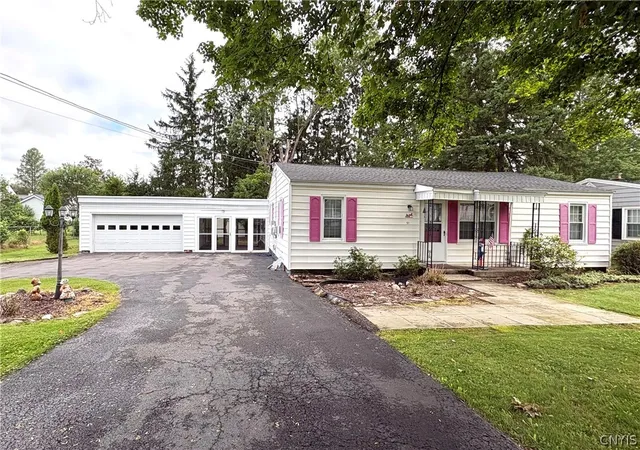 Photo 2 of Sale Pending at 51 Fleming St, Auburn, NY 13021 | MLS# S1696214 | Listing updated on 2026-09-05