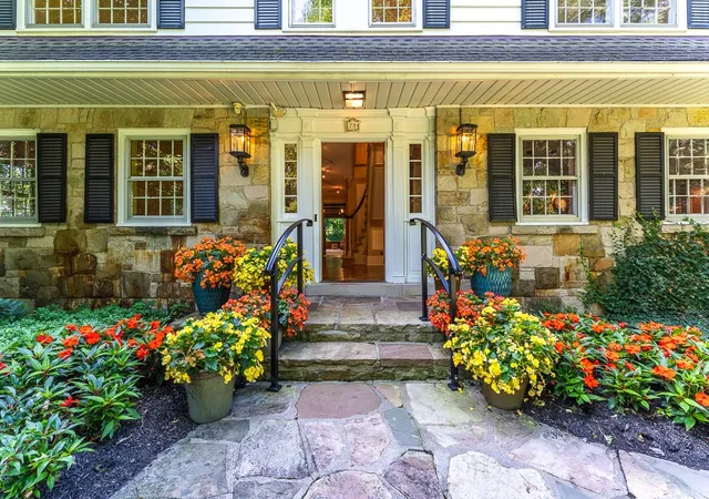 Photo 3 of Sale Pending at 28 San Rafael Dr, Rochester, NY 14618 | MLS# R1691350 | Listing updated on 2026-08-30