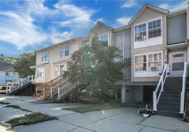 Photo 3 of Single family home for sale at 345 Connecticut St, Buffalo, NY 14213 | MLS# B1696659 | Listing updated on 2026-08-29