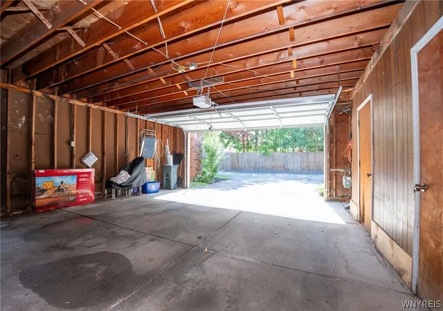 Photo 3 of Sale Pending at 2 Hickory Hl Rd #B, Buffalo, NY 14221 | MLS# B1695420 | Listing updated on 2026-08-25