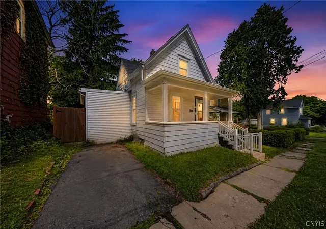 Photo 2 of Sale Pending at 209 Hazelhurst Ave, Syracuse, NY 13206 | MLS# S1695691 | Listing updated on 2026-08-18