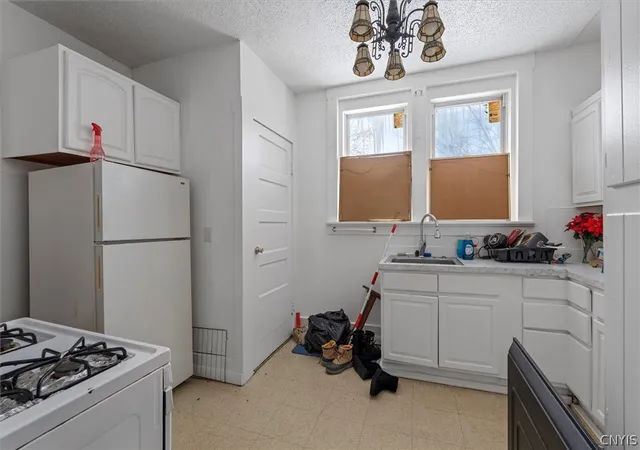 Photo 3 of Sale Pending at 140 Seymour St #42, Syracuse, NY 13202 | MLS# S1696847 | Listing updated on 2026-08-10