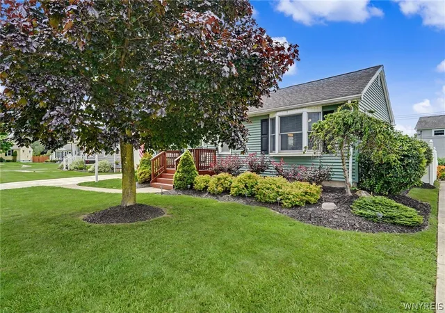 Photo 3 of Sale Pending at 4351 E Frontier Dr, Buffalo, NY 14219 | MLS# B1696721 | Listing updated on 2026-08-18
