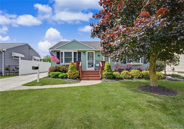 Photo 3 of Sale Pending at 4351 E Frontier Dr, Buffalo, NY 14219 | MLS# B1696721 | Listing updated on 2026-08-18