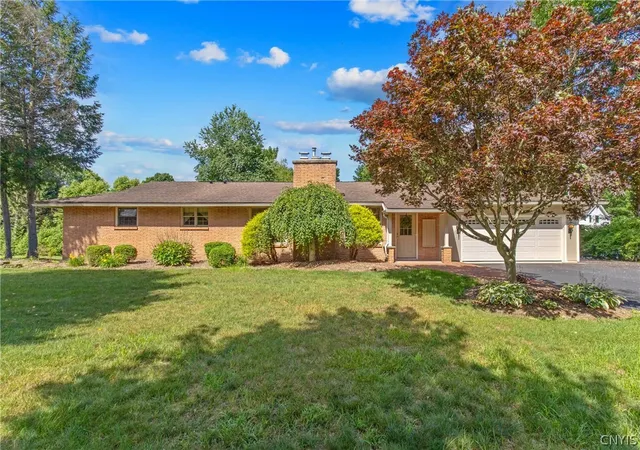 Photo 1 of Sale Pending at 7895 Dewitt Dr, Baldwinsville, NY 13027 | MLS# S1696645 | Listing updated on 2026-09-08