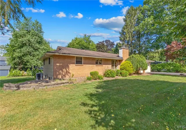 Photo 2 of Sale Pending at 7895 Dewitt Dr, Baldwinsville, NY 13027 | MLS# S1696645 | Listing updated on 2026-09-08
