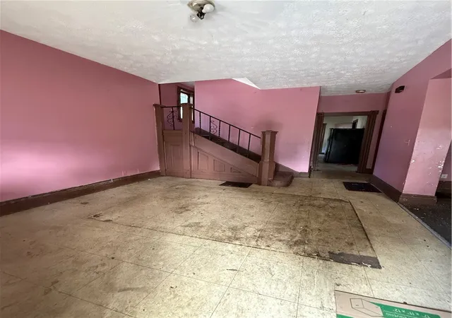 Photo 2 of Sale Pending at 26 Lloyd St, Rochester, NY 14611 | MLS# R1696604 | Listing updated on 2026-09-09