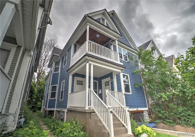 Photo 2 of Sale Pending at 427 Hoyt St, Buffalo, NY 14213 | MLS# B1697004 | Listing updated on 2026-08-08