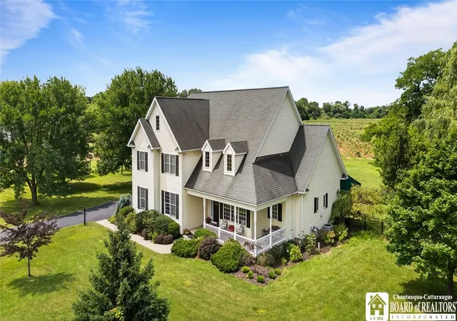 Photo 1 of Single family home for sale at 201 Chautauqua St, Fredonia, NY 14063 | MLS# R1696759 | Listing updated on 2026-09-03