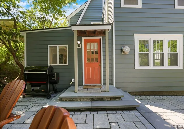 Photo 3 of Sale Pending at 401 Scott Ave, Syracuse, NY 13224 | MLS# S1696667 | Listing updated on 2026-08-18