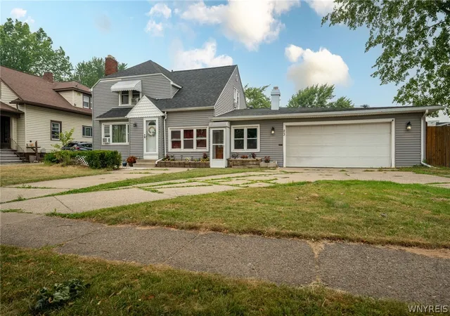 Photo 3 of Single family home for sale at 23 Westchester Blvd, Buffalo, NY 14217 | MLS# B1696491 | Listing updated on 2026-08-18