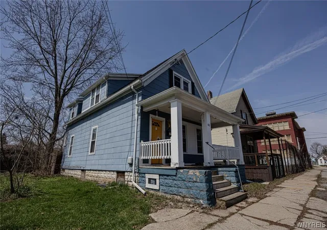 Photo 3 of Sale Pending at 86 Guernsey St, Buffalo, NY 14207 | MLS# B1697010 | Listing updated on 2026-08-17