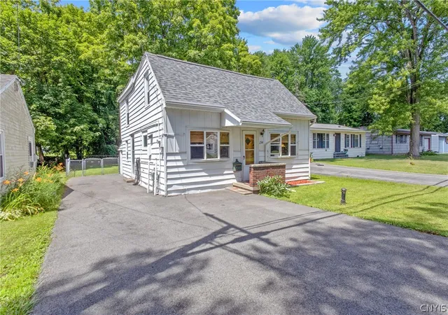 Photo 1 of Sale Pending at 234 William St, Minoa, NY 13116 | MLS# S1695462 | Listing updated on 2026-09-01