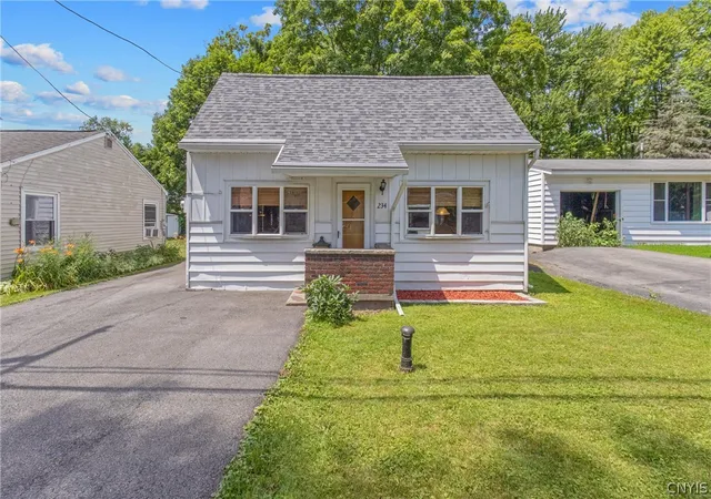 Photo 2 of Sale Pending at 234 William St, Minoa, NY 13116 | MLS# S1695462 | Listing updated on 2026-09-01