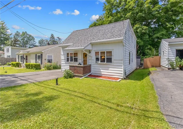 Photo 3 of Sale Pending at 234 William St, Minoa, NY 13116 | MLS# S1695462 | Listing updated on 2026-09-01