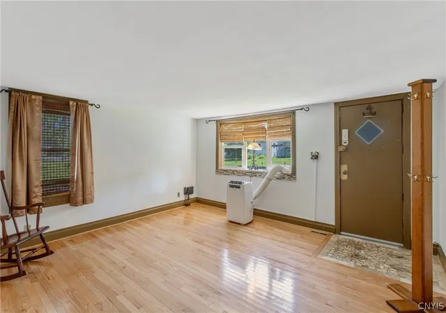 Photo 4 of Sale Pending at 234 William St, Minoa, NY 13116 | MLS# S1695462 | Listing updated on 2026-09-01