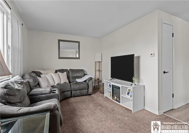 Photo 3 of Sale Pending at 101 Poinciana Pkwy, Buffalo, NY 14225 | MLS# R1696865 | Listing updated on 2026-08-06