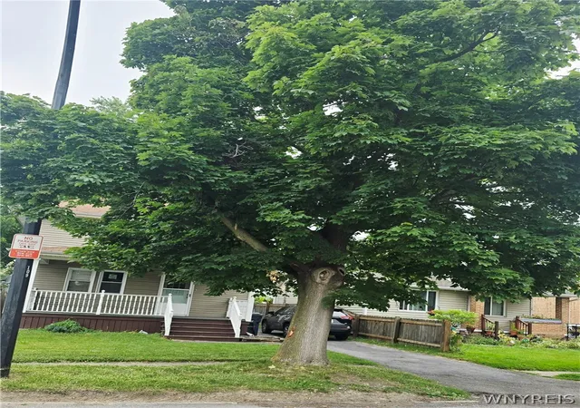 Photo 1 of Sale Pending at 109 Beech St, Lackawanna, NY 14218 | MLS# B1696951 | Listing updated on 2026-09-10