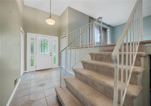 Photo 2 of Sale Pending at 89 Round Crk Dr, Rochester, NY 14626 | MLS# R1696123 | Listing updated on 2026-09-12