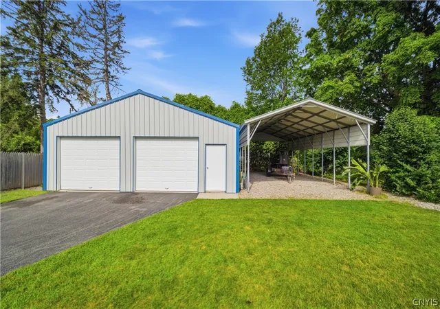 Photo 3 of Sale Pending at 107 Edden Ln, Syracuse, NY 13212 | MLS# S1696744 | Listing updated on 2026-08-10