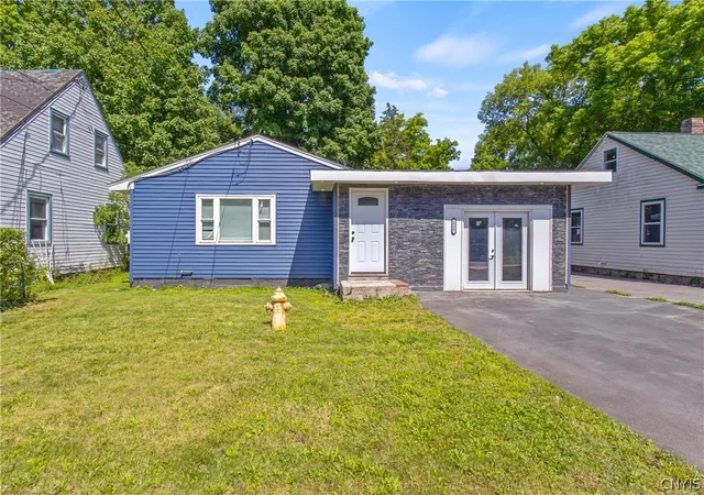 Photo 1 of Sale Pending at 2017 Valley Dr, Syracuse, NY 13207 | MLS# S1696130 | Listing updated on 2026-08-10