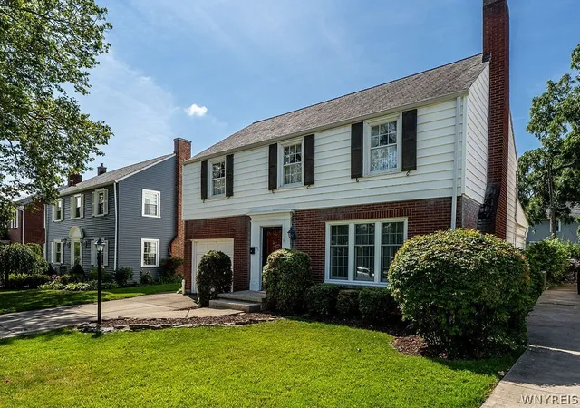 Photo 1 of Sale Pending at 41 Southwood Dr, Buffalo, NY 14223 | MLS# B1696312 | Listing updated on 2026-08-08