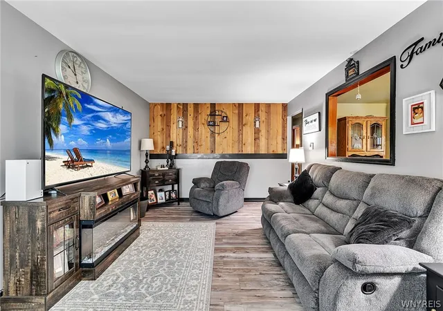 Photo 3 of Sale Pending at 567 74th Street, Niagara Falls, NY 14304 | MLS# B1697372 | Listing updated on 2026-08-07