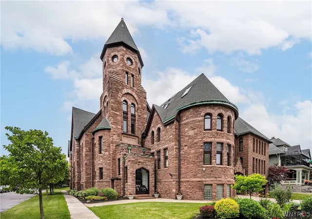 Photo 1 of Sale Pending at 231 Richmond Ave #6, Buffalo, NY 14222 | MLS# B1692891 | Listing updated on 2026-08-05