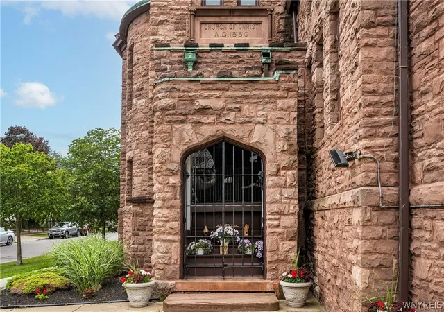 Photo 3 of Sale Pending at 231 Richmond Ave #6, Buffalo, NY 14222 | MLS# B1692891 | Listing updated on 2026-08-05