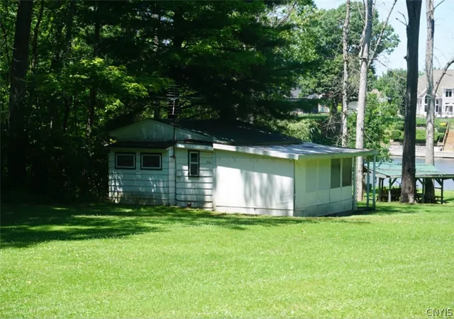 Photo 3 of Single family home for sale at 214 Button Shrs Rd, Baldwinsville, NY 13027 | MLS# S1696591 | Listing updated on 2026-09-07